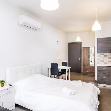 Spacious Studio Downtown Lárnaka Kültér fotó