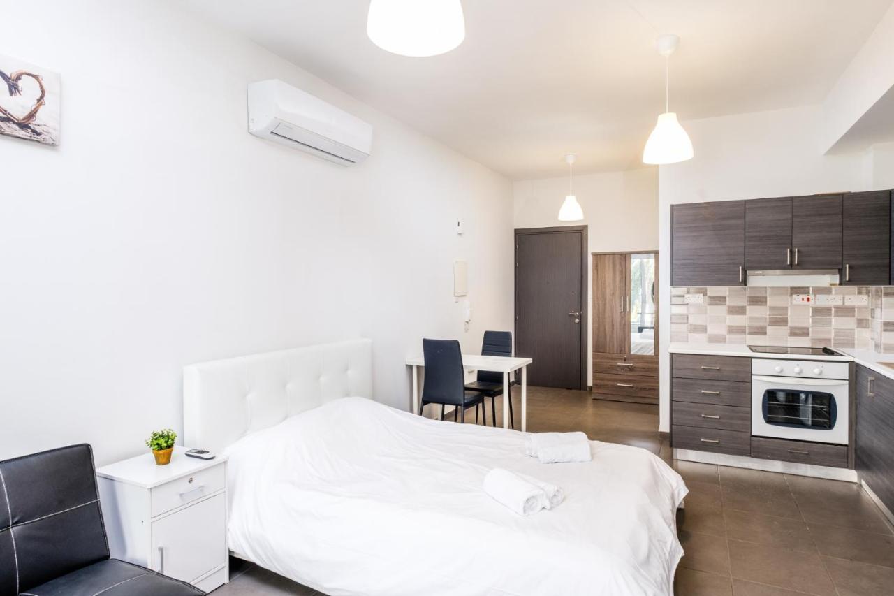 Spacious Studio Downtown Lárnaka Kültér fotó